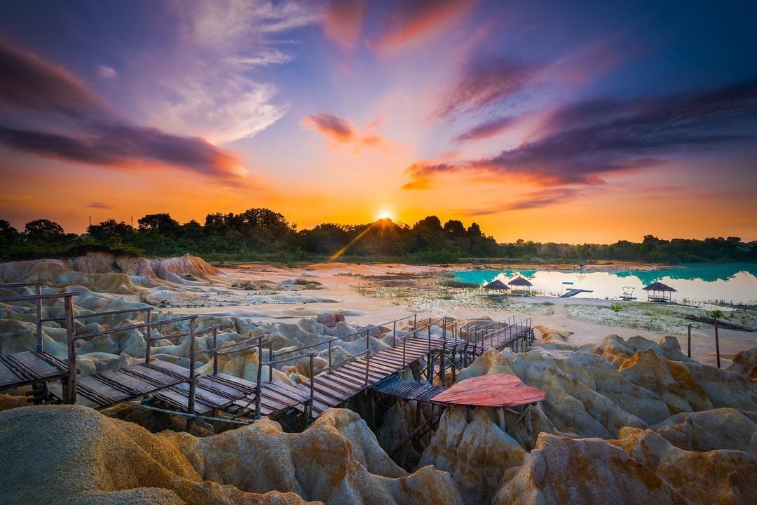 Blue Lake & Sand Dune